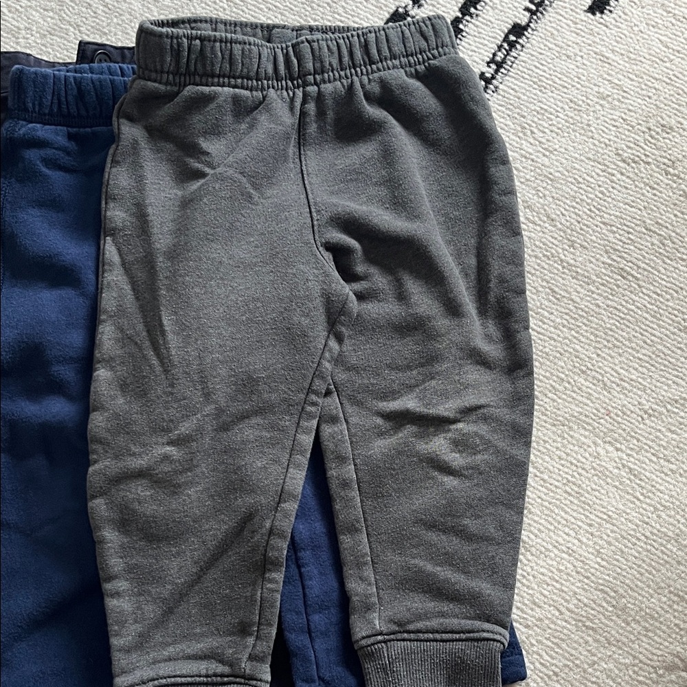 Bundle of 2T boys bottoms - Picture 4 of 7